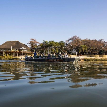 Gondwana Hakusembe River Lodge Рунду Экстерьер фото