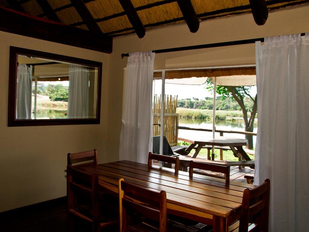 Gondwana Hakusembe River Lodge Рунду Экстерьер фото