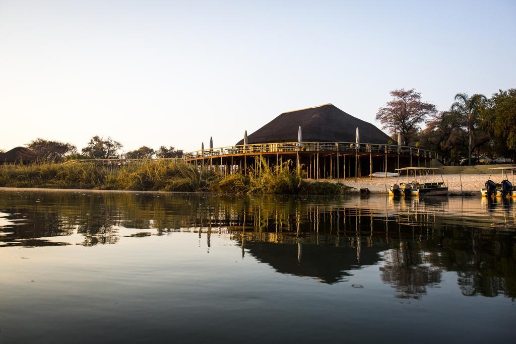 Gondwana Hakusembe River Lodge Рунду Экстерьер фото