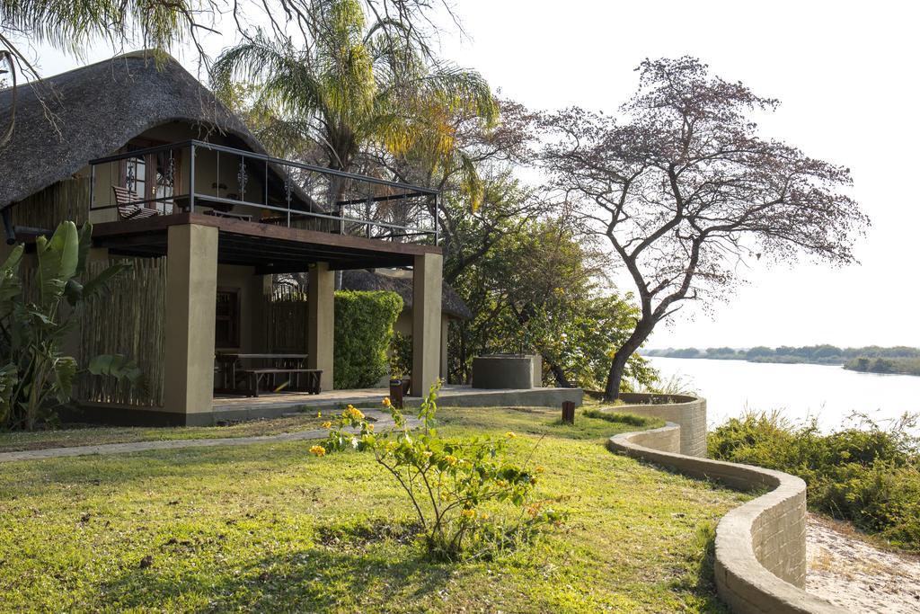 Gondwana Hakusembe River Lodge Рунду Экстерьер фото