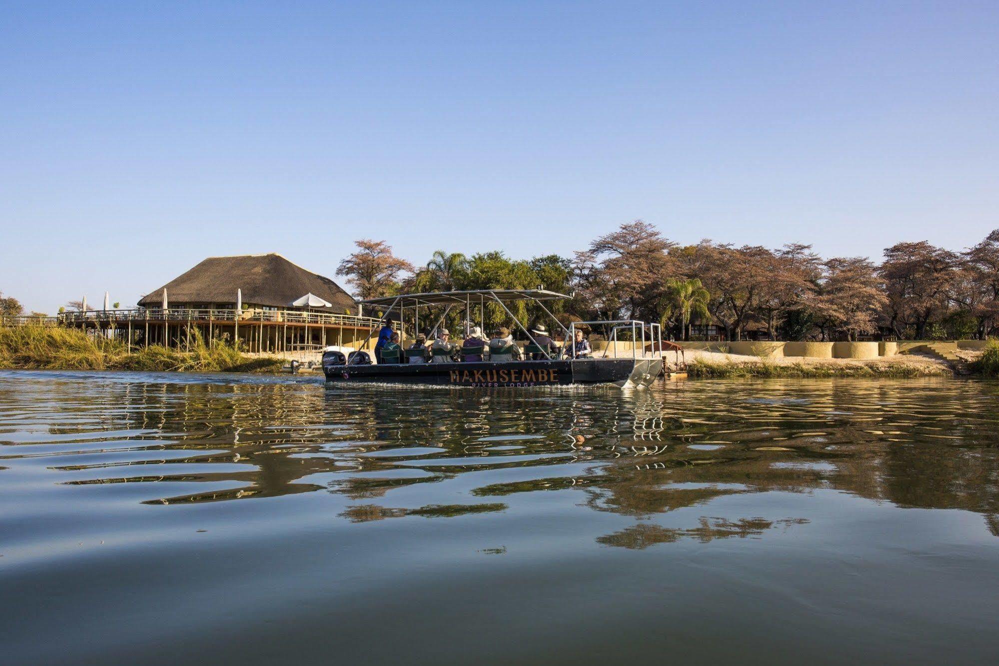 Gondwana Hakusembe River Lodge Рунду Экстерьер фото