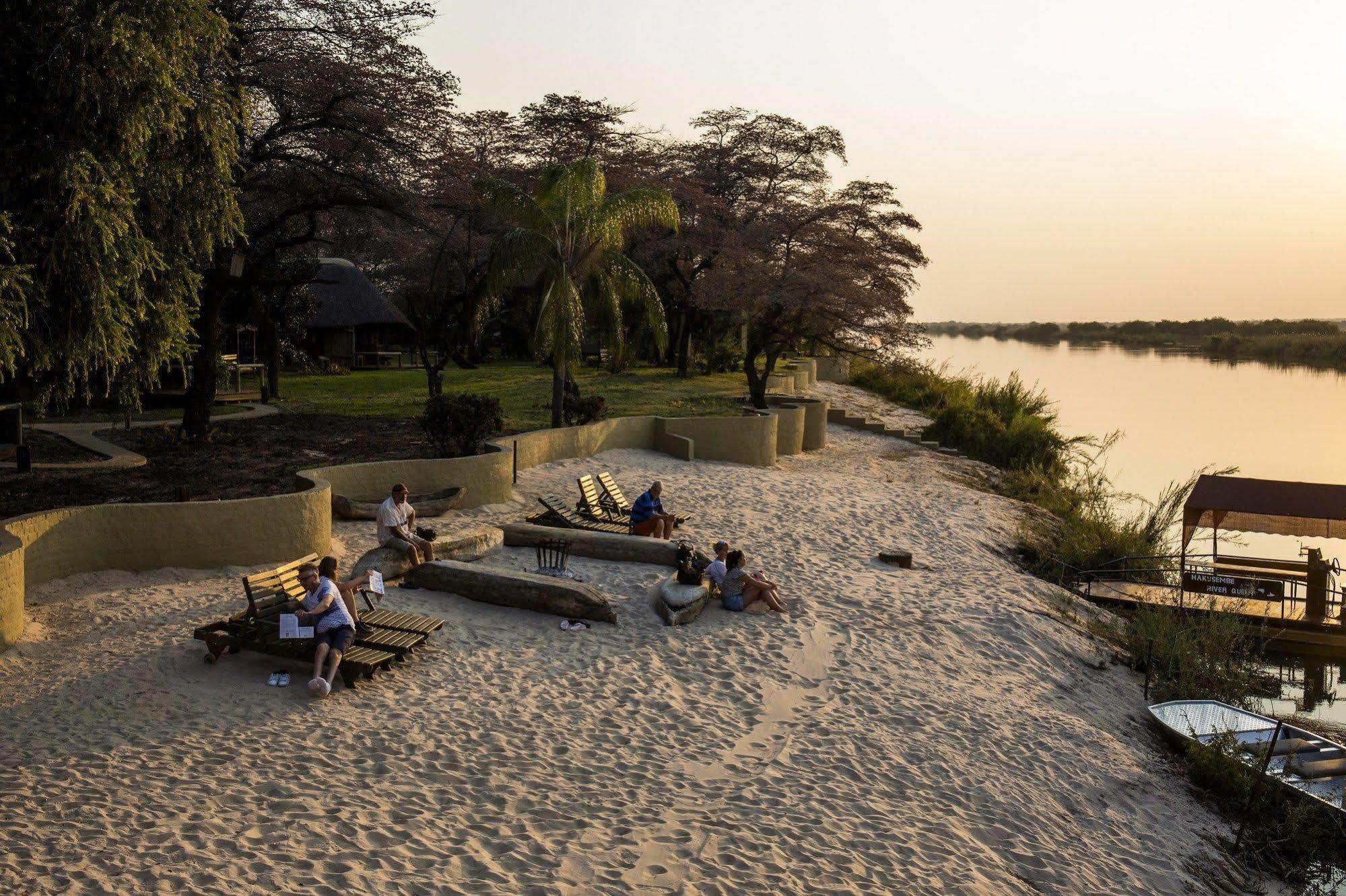 Gondwana Hakusembe River Lodge Рунду Экстерьер фото