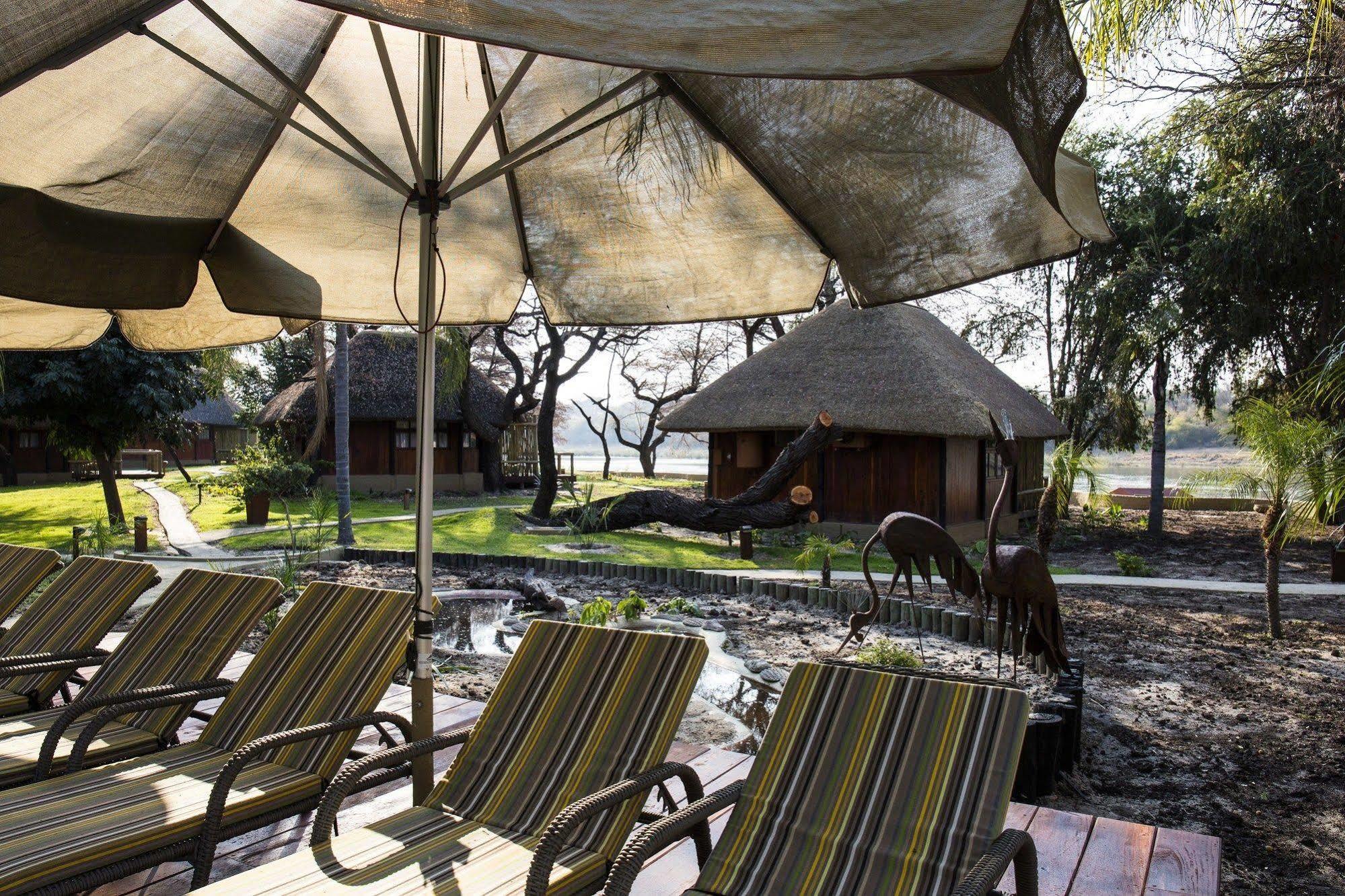 Gondwana Hakusembe River Lodge Рунду Экстерьер фото
